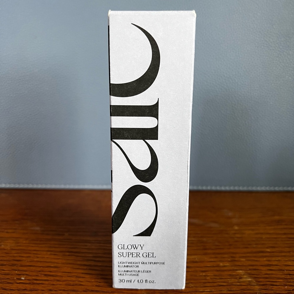 Saie Glowy Super Gel - Subtle Shimmer Primer - Picture 5 of 6